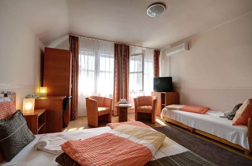 Hotel Róz Szentendre Habitación foto